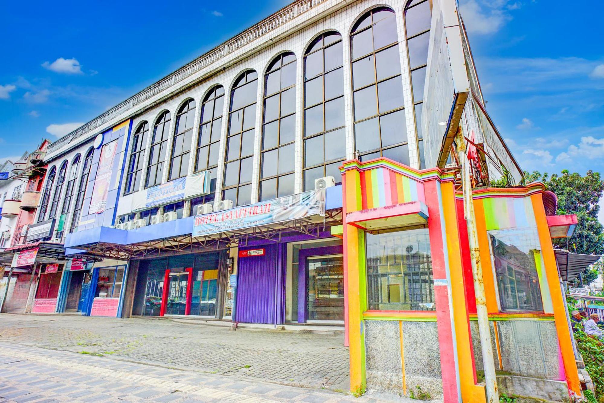 Hotel O Asyaffirah Near Masjid Raya Al Mashun Sm Raja Μεντάν Εξωτερικό φωτογραφία