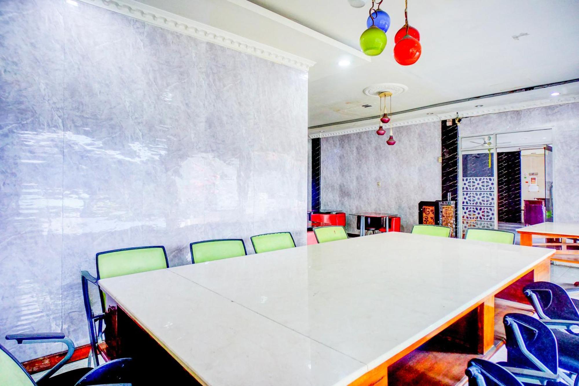 Hotel O Asyaffirah Near Masjid Raya Al Mashun Sm Raja Μεντάν Εξωτερικό φωτογραφία